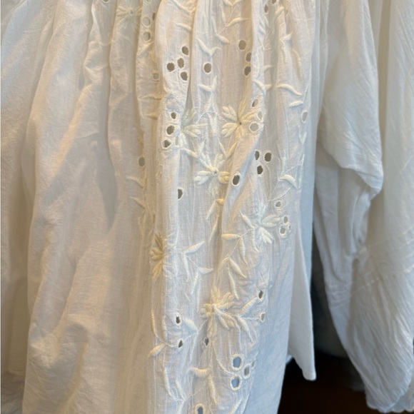 Free People XL and soft White Embroidered Women's cotton Top - Picture 3 of 9